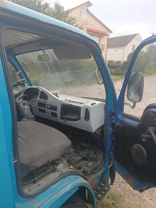 вантажне авто DongFeng2005