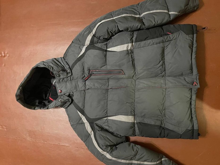 Продаю мужскую зимнюю куртку