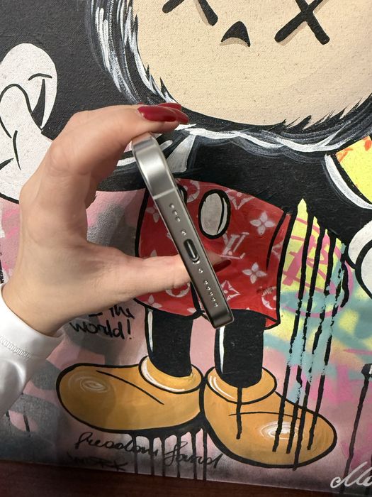 iPhone 16 Pro 128 Gb Neverlock + AirPods Pro 2