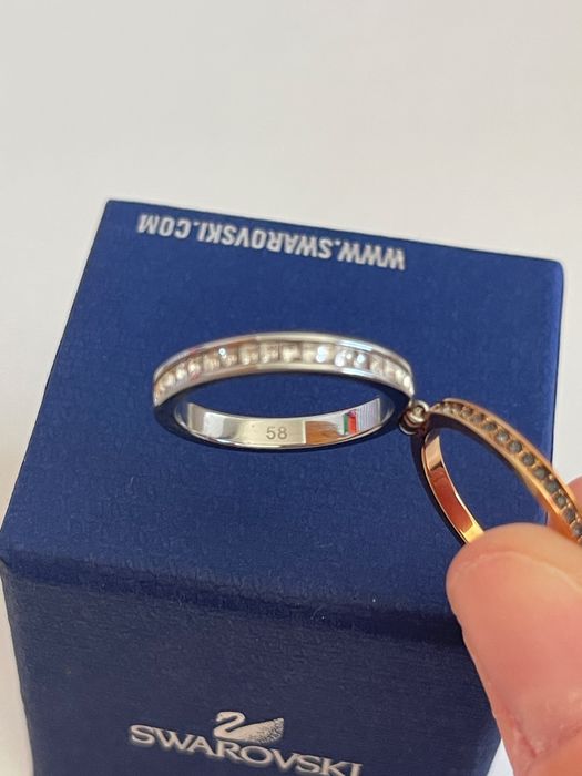 Vende-se Anel Swarovski