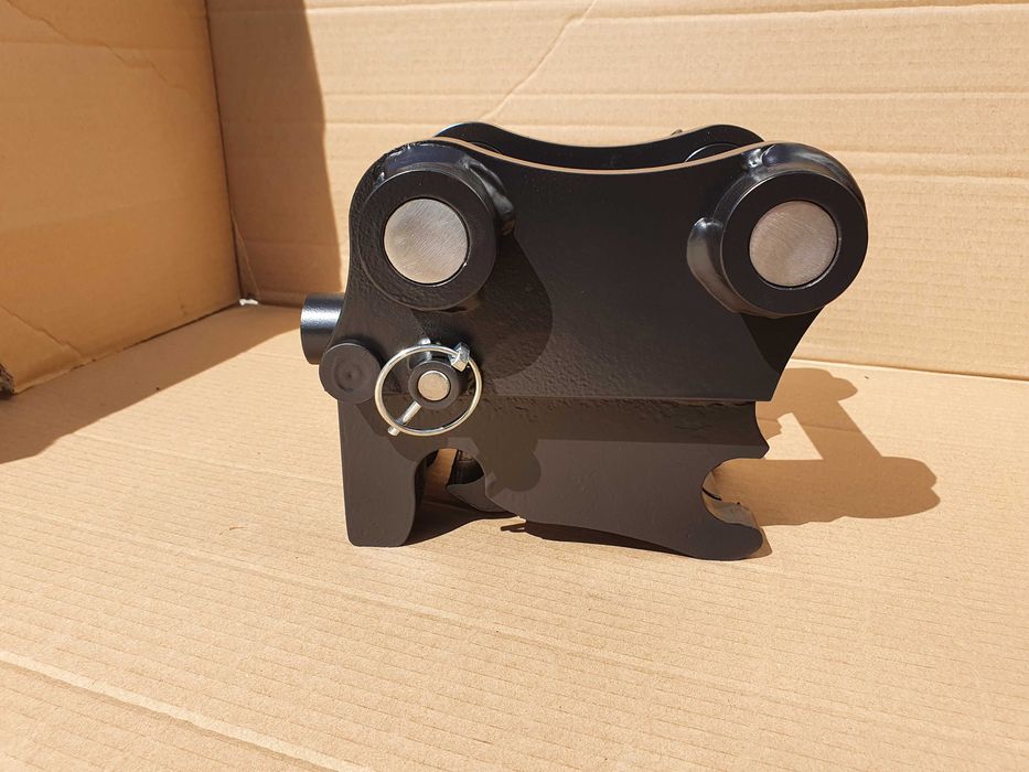 Szybkozłącze półautomatyczne pasujące do koparki Bobcat mini