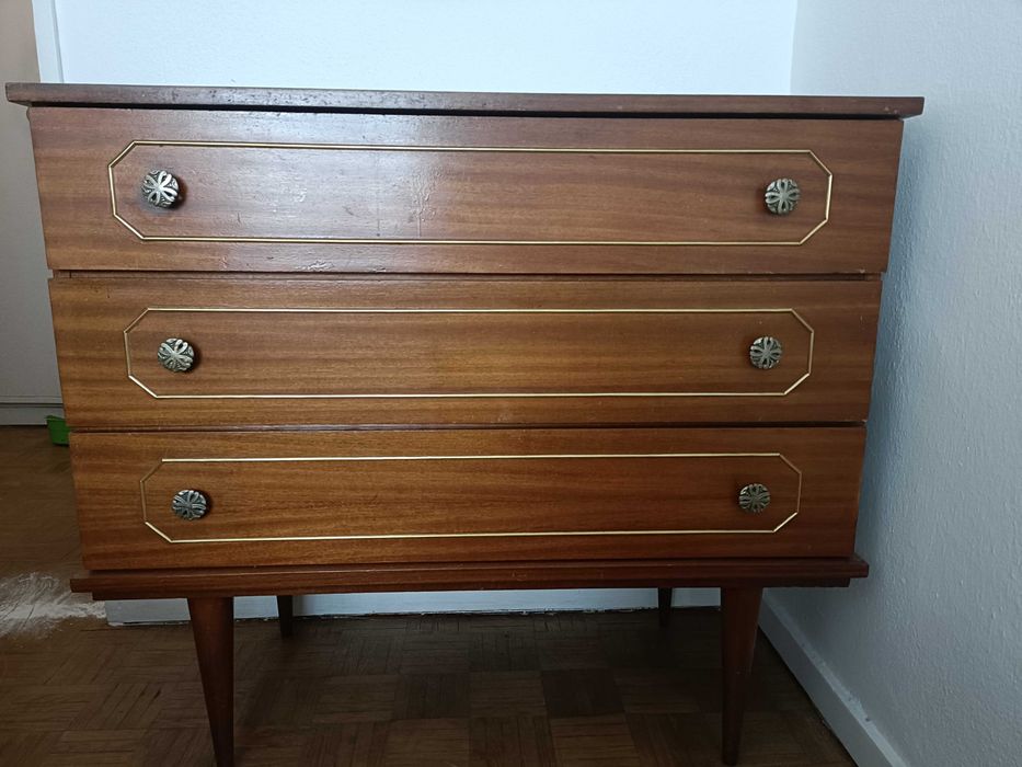 Conjunto de quarto vintage em madeira maciça