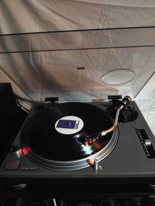 Gira-Discos (turnable) Technics SL 1210 MK II
