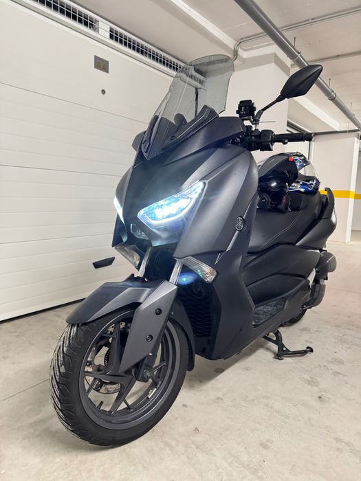 Vendo XMax 125 - moto de garagem