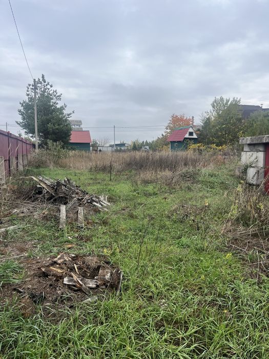 Синяк — 25 соток під забудову! Газ, світло, цоколь