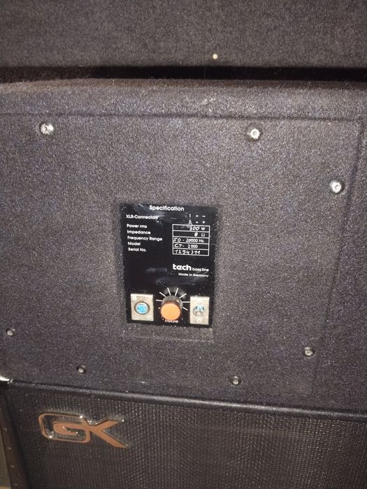 Kolumna do gitary Basowej Tech bass line 300w 2x12