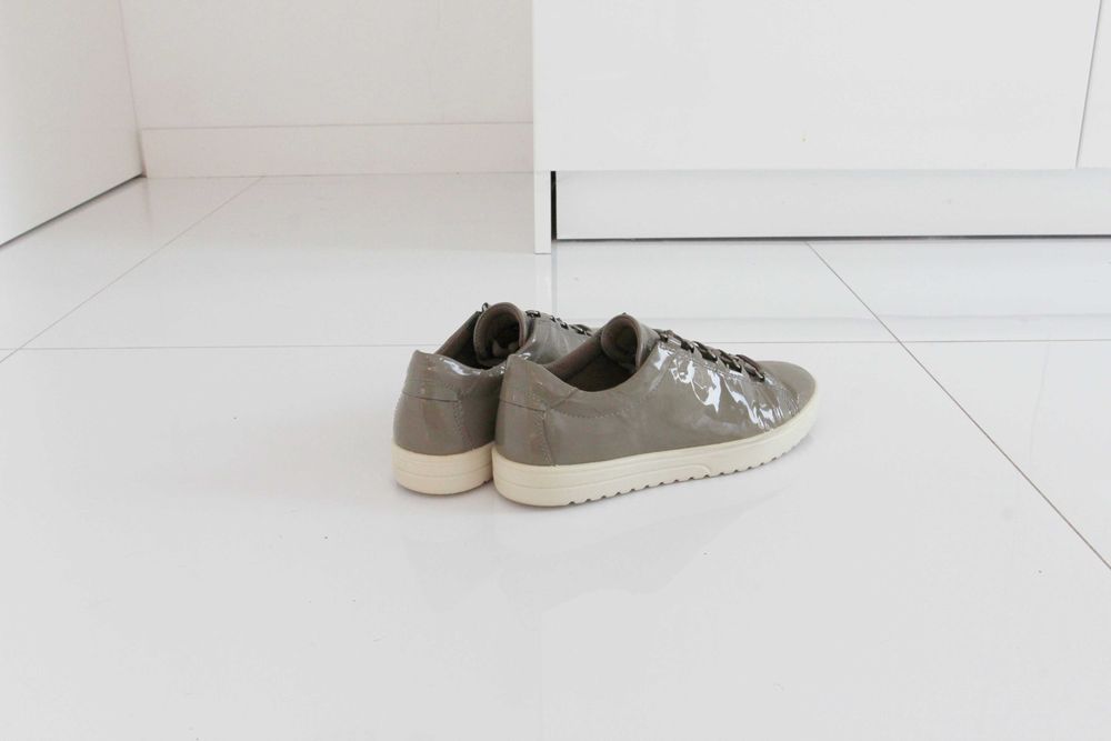 ECCO skóra bez wad  38