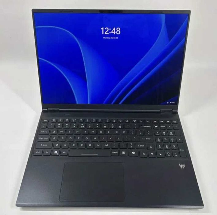 Acer Predator Helios 16 RTX 5060. Core 7 Ultra 255HX