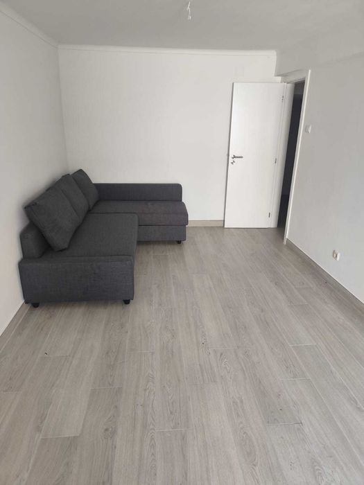 Sofá IKEA com 6 messes apenas