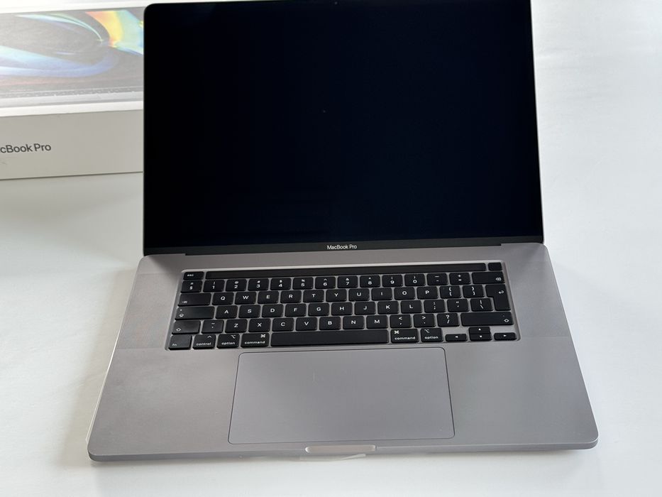 Apple MacBook Pro 16”