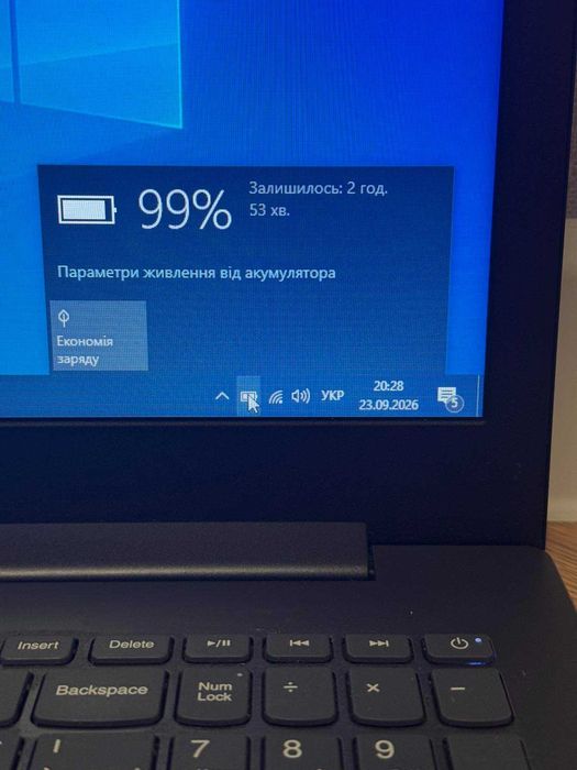 Ігровий ноутбук Lenovo 8 г ddr4, ссд, 4-ядра, відео 4г, 2024 рік