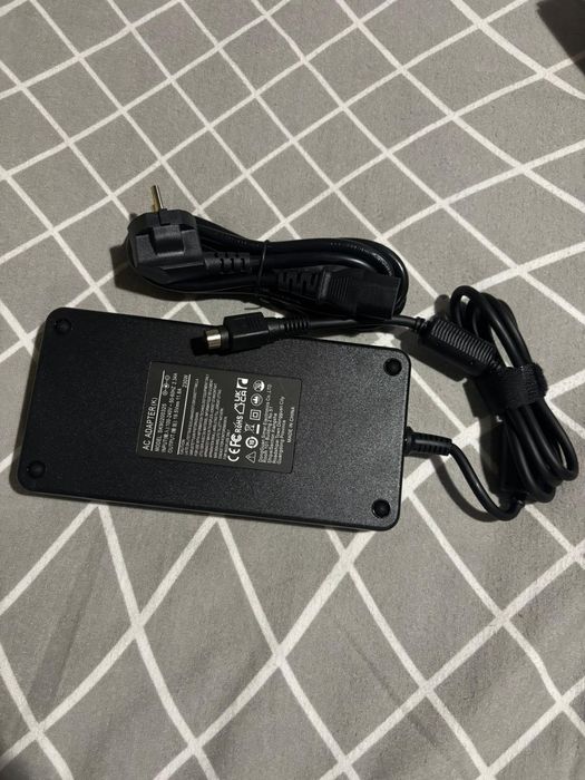 Carregador DC 4 pinos