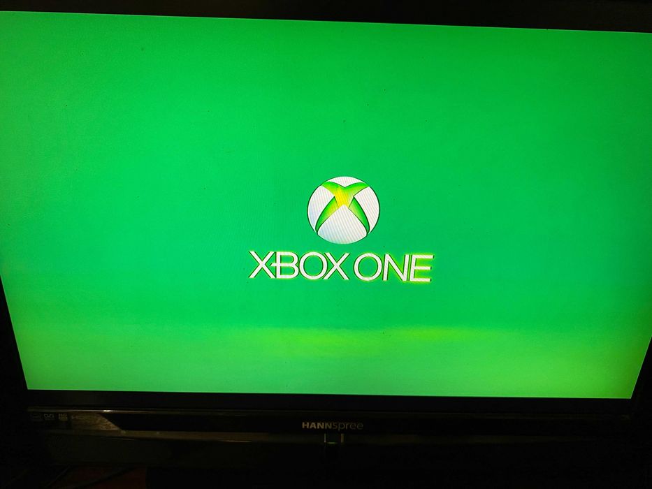 XBOX ONE - 500 GB + 2 Comandos + FONES + 6 JOGOS + embalagem original