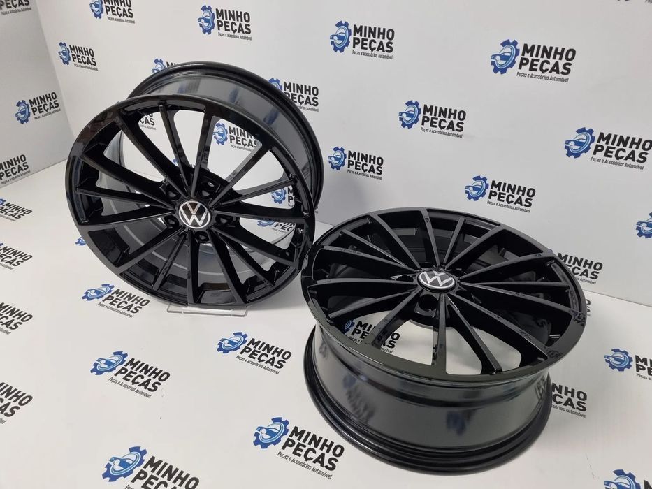 Jantes Golf 8 VIII Clubsport em 17 Preto Brilho (5x112)