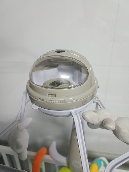 Mobile Chicco Arco-íris (como novo)