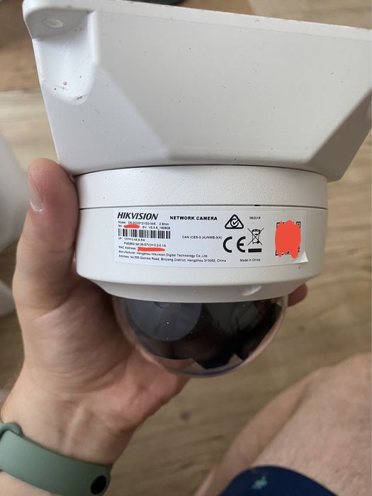 Продам видеокамеру DS-2CD2121G0-IWS