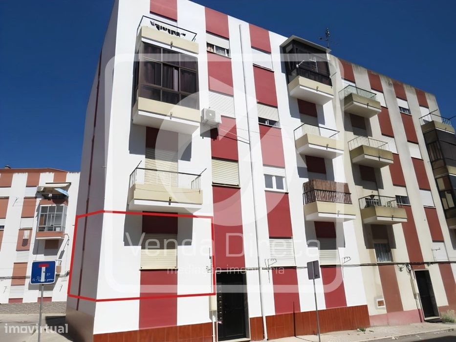 Apartamento T1 com Potencial de Valorização junto ao Parque Zeca Af...