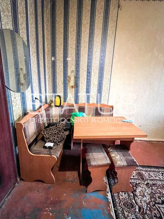 Продаж кімнати в гуртожитку. Алмазний.