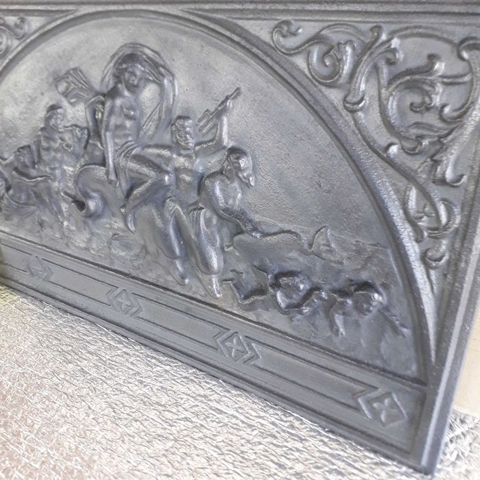 plaskorzezba w metalu