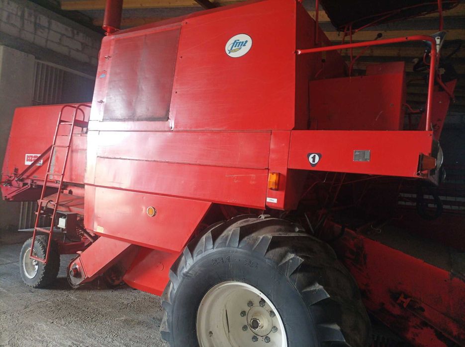 Sprzedam kombajn bizon z056