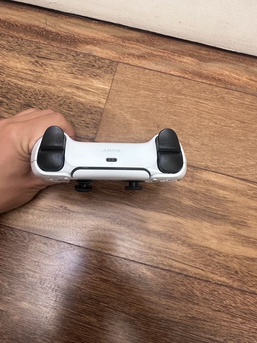 Comando PS5 (Joystick esquerdo danificado)