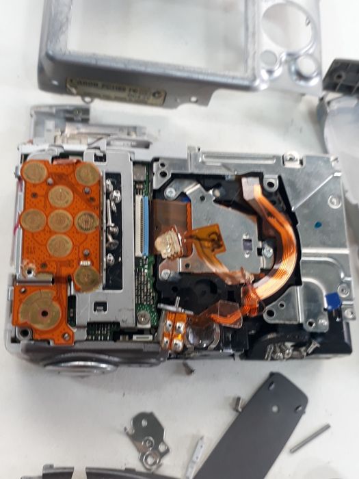 Фотоаппарат Canon Ixus 750 (Nikon)  .