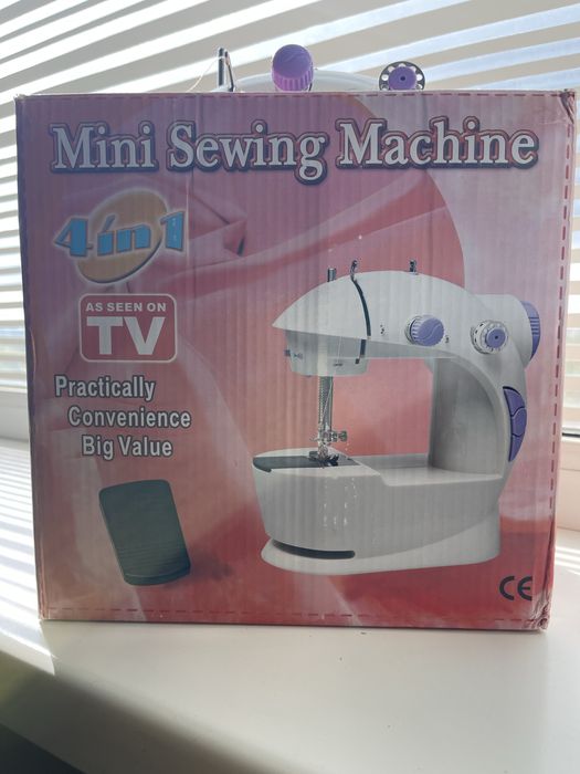мини-швейная машинка “Mini Sewing Machine 4 в 1”