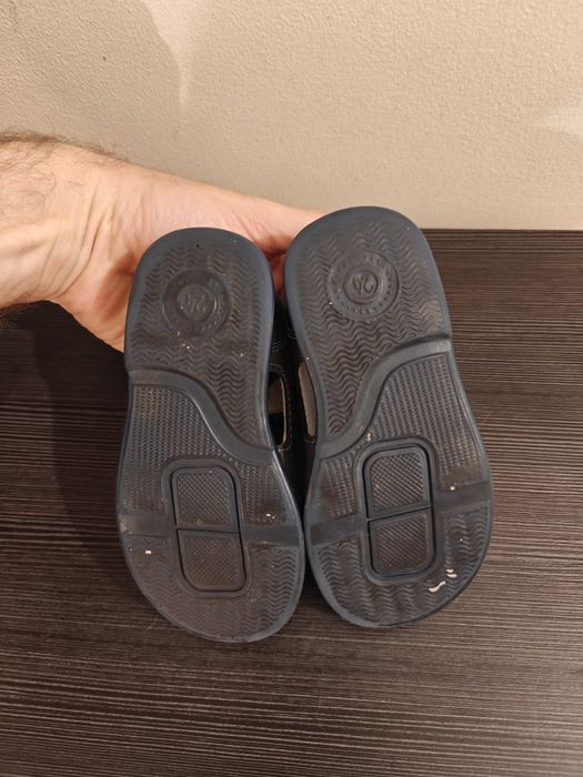 Sandały chłopięce dla chłopca 24