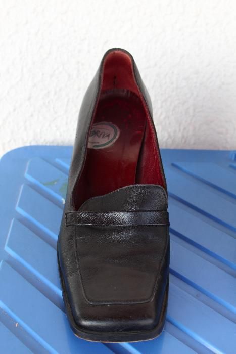 Sapatos de salto alto pretos, n.º 38