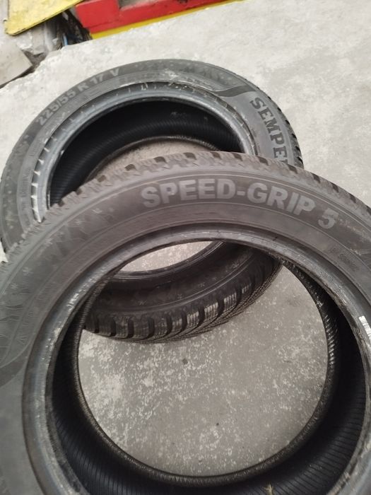 2 opony Semperit zima 225/55/R17 jak nówki 2023 rok.