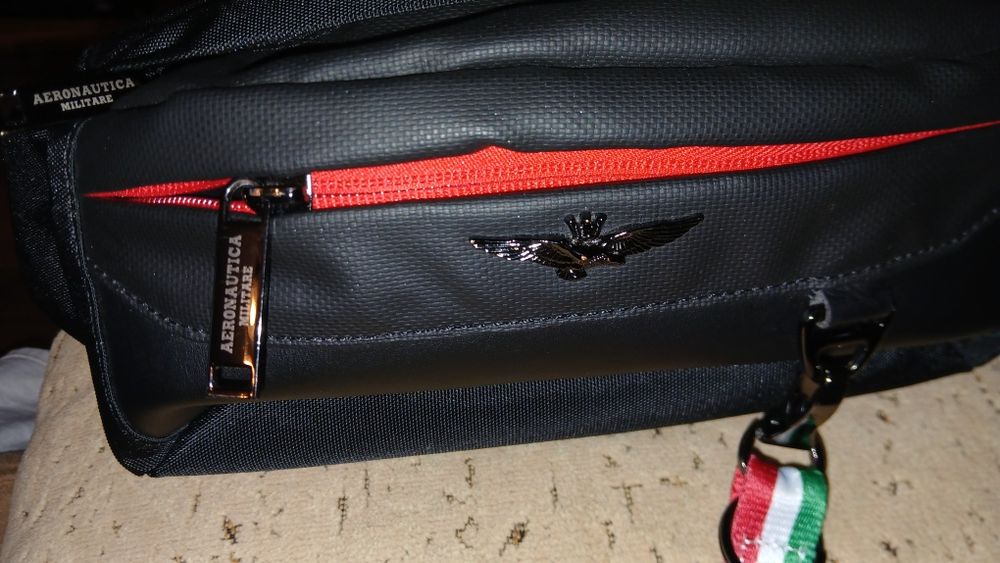 Nerka, torba na pas  włoskiej marki Aeronautica Militare nowa