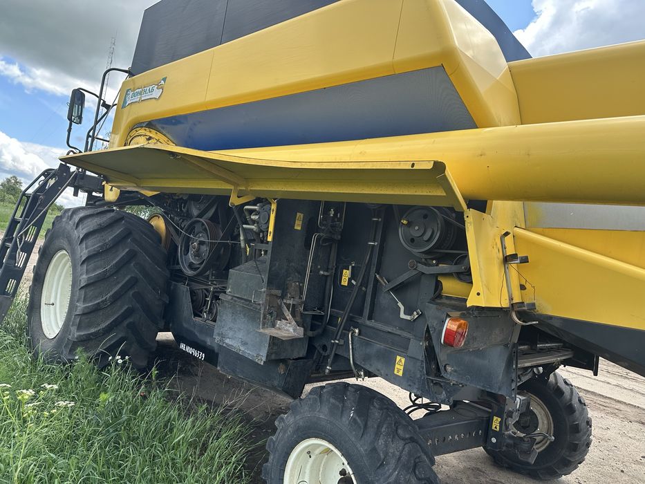 Продається комбайн New Holland CS 6090