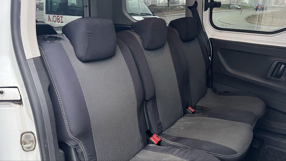 Пежо рифтер . Партнер