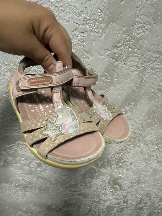 Босоножки 25 размер Biomecanics на девочку