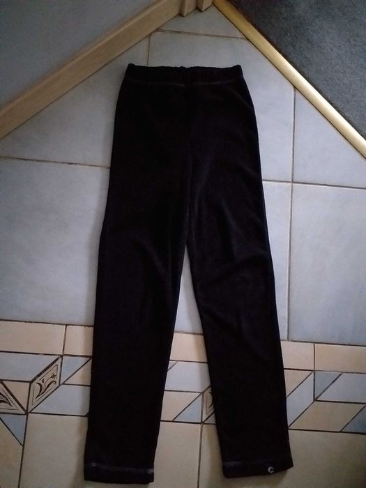 Spodnie dżinsowe, dresowe, polarowe, bawełniane rozm.146 cm. 5 szt.