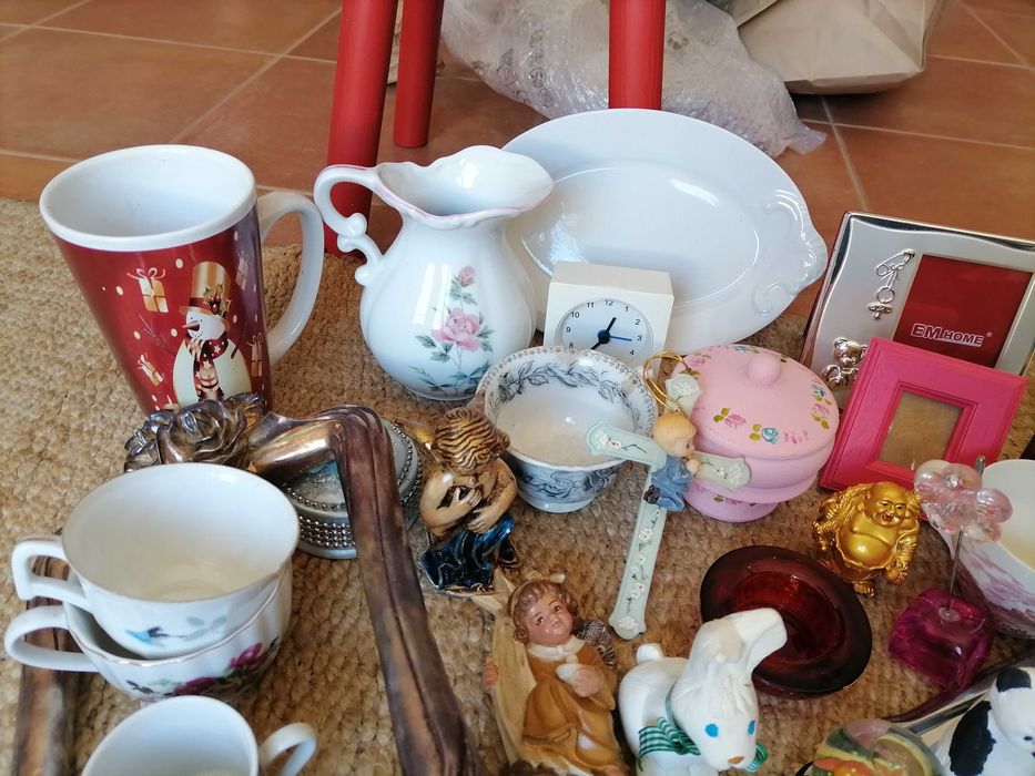 Diversos artigos de decoração CADA 1 €