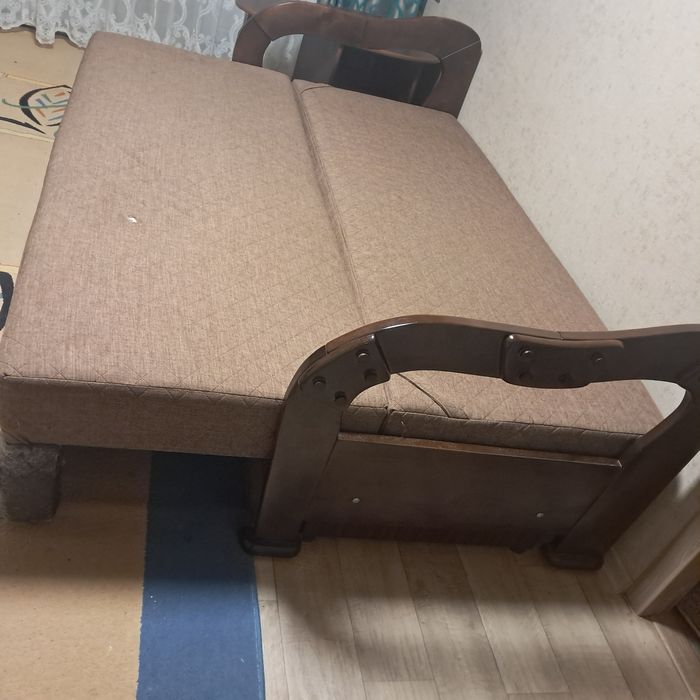 Диван ліжко кровать б.у. єврокнижка за пів ціни мебель меблі