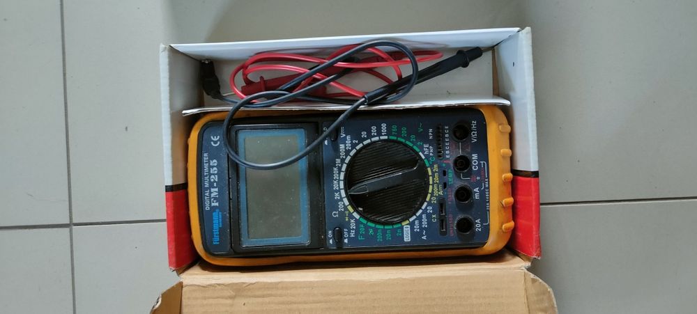 Miernik digital multimetr Furstmann FM 255