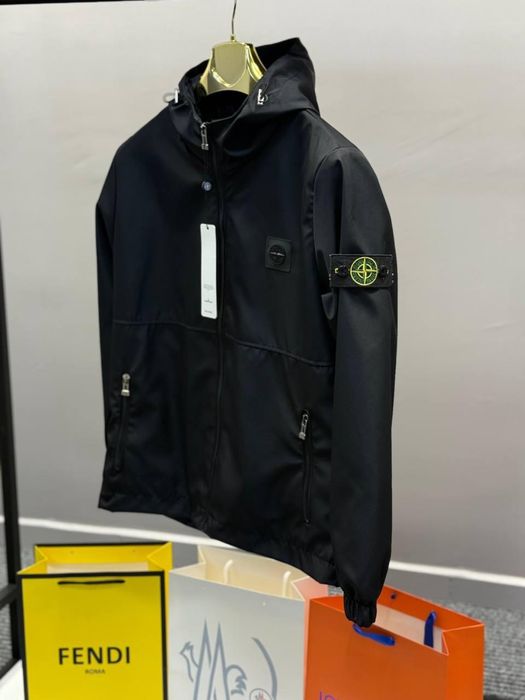 Stone Island , вітровка чорна, розпродаж останні розміри