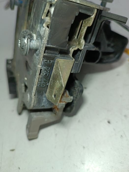 Fecho da Porta Frente Esquerdo - BMW 5 (E39) | 95 - 03