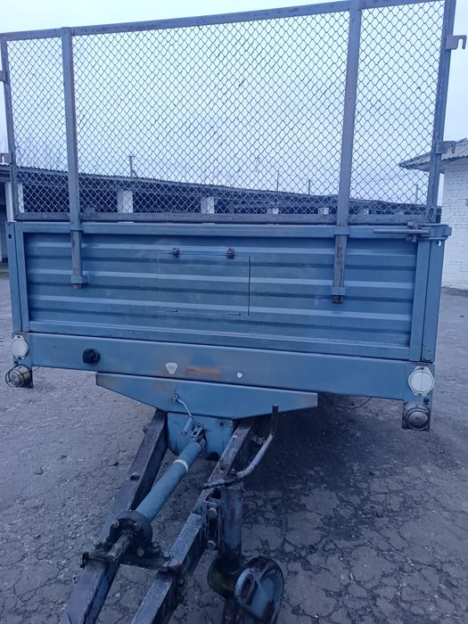Гноєрозкидач,розкидач, прицеп на 2.5-3.5т.