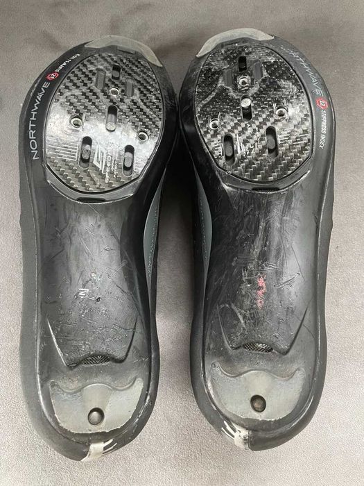 Веловзуття Northwave Revolution 2 розмip UK 8 (41,5 267мм) black