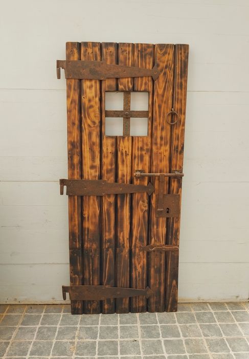 Porta rustica estilo medieval
