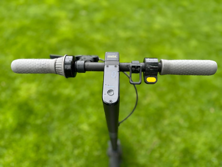 Hulajnoga elektryczna Segway Ninebot MAX G30 II – 65 km zasięgu.