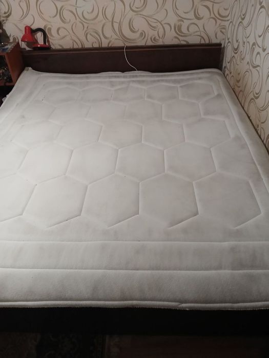 Продам крепкую советскую кровать