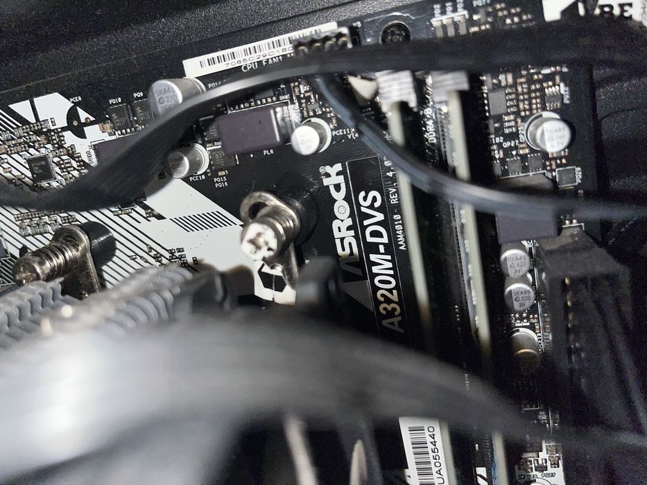 СРОЧНО!!! Игровой ПК. RTX 3060 12gb. AMD Ryzen 5 5500. SSD 720gb