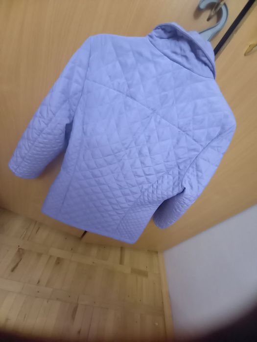 Продам               курточки