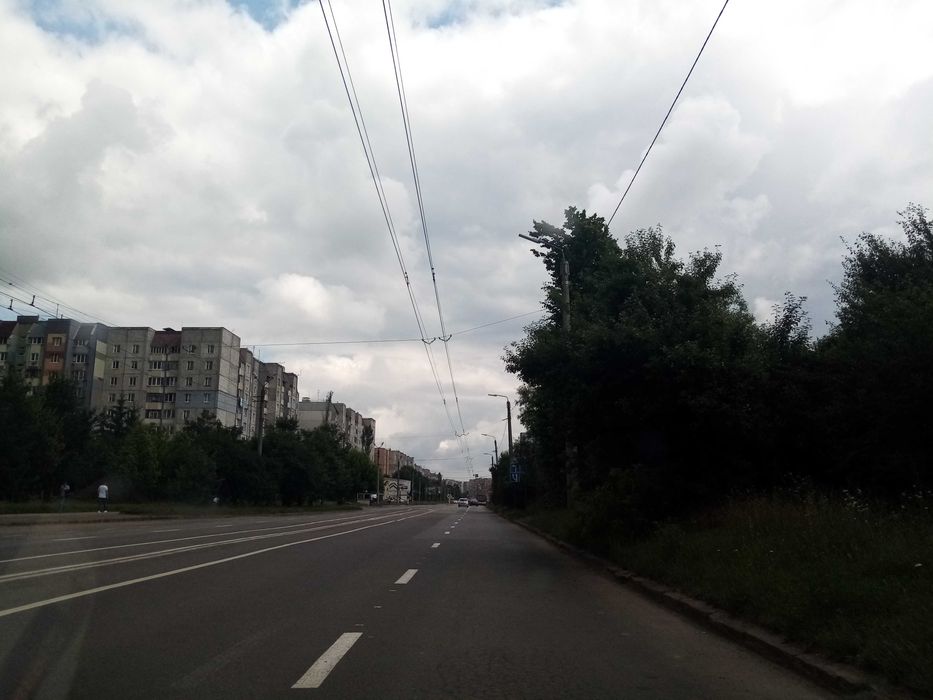 Продається земля в районі вул. Івасюка.