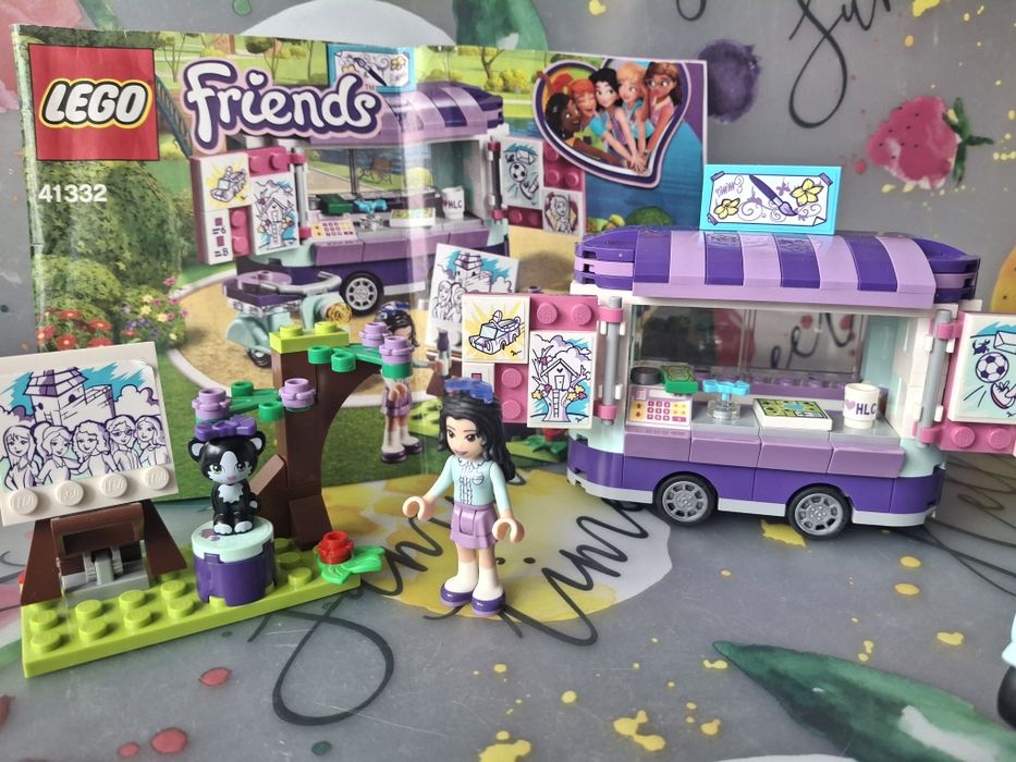 Klocki lego friends 41332 stoisko z rysunkami Emmy