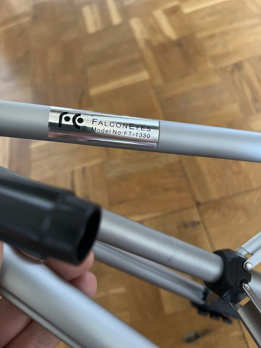 Продам штатив Falconeyes. 1330